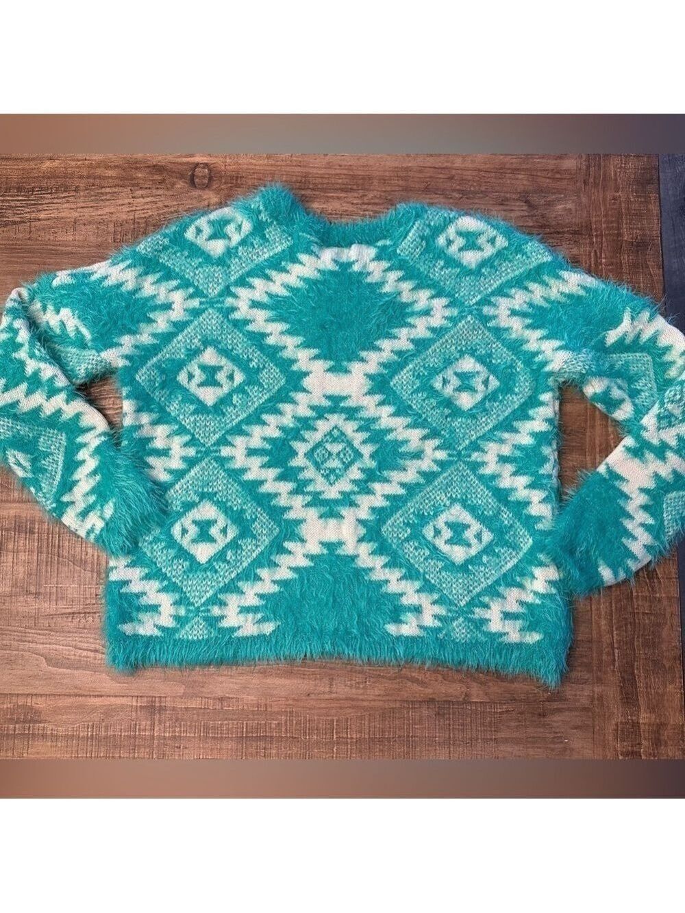 Active - Green Aztec Bohemian print LS Sweater Size Medium Excellent shape